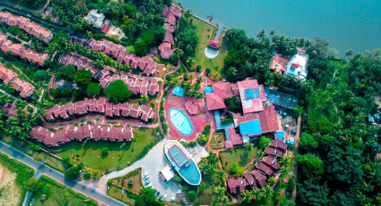 The Byke Old Anchor Beach Resort&Spa Cavelossim Exterior foto